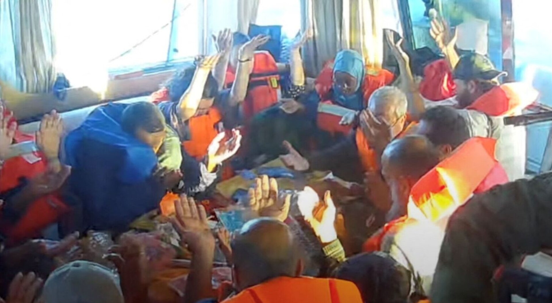 Flotilla humanitaria detenida por Israel desata una ola protestas en todo el mundo