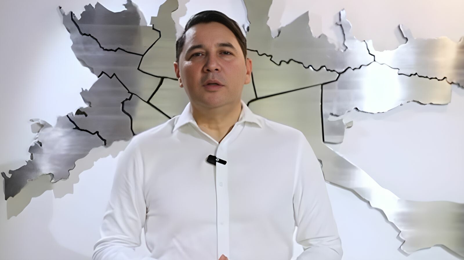 Formulan cargos contra Andrés Hurtado por participación política: "Yo me identi... Fico "