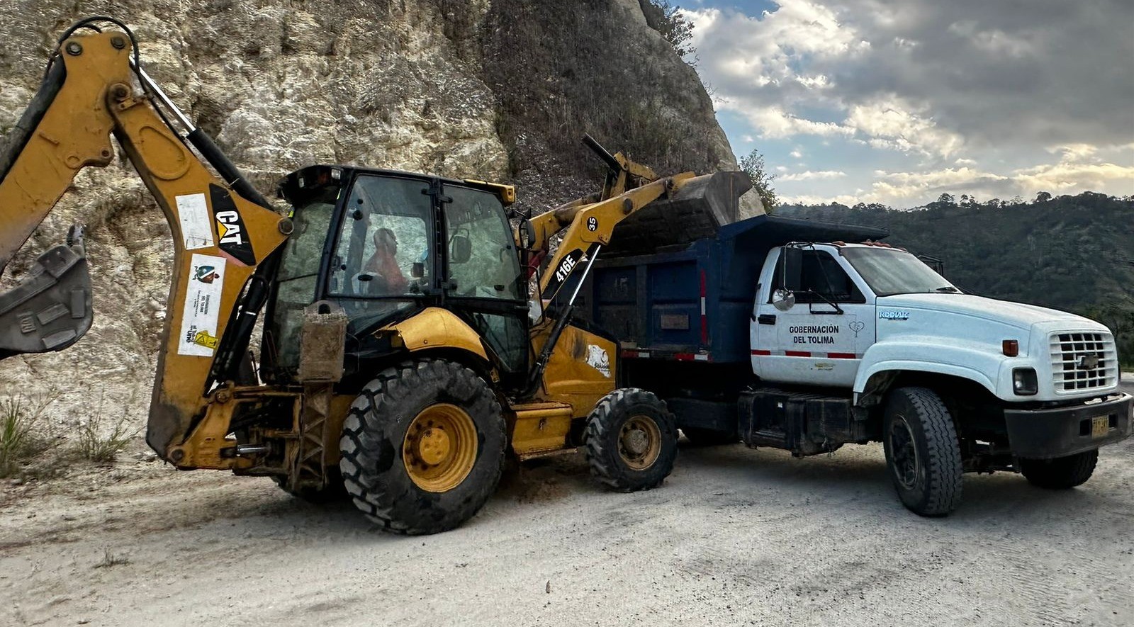 Gobernación del Tolima mejora vías del sector rural de  Ibagué