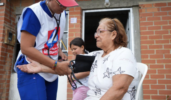Gobierno Nacional garantiza remuneración y seguridad social para internos de Medicina