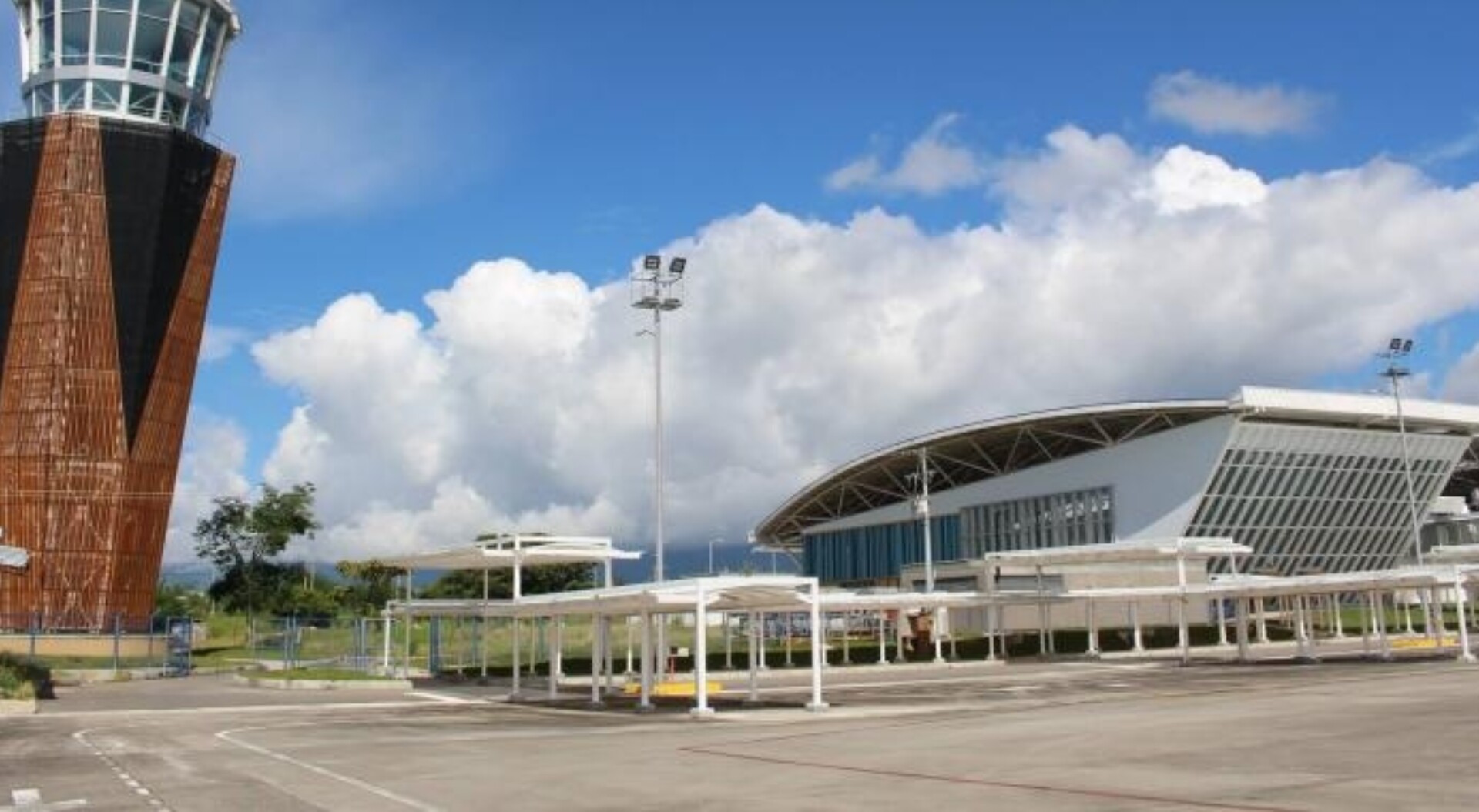 Gobierno Petro cederá terreno para ampliar el Aeropuerto Perales