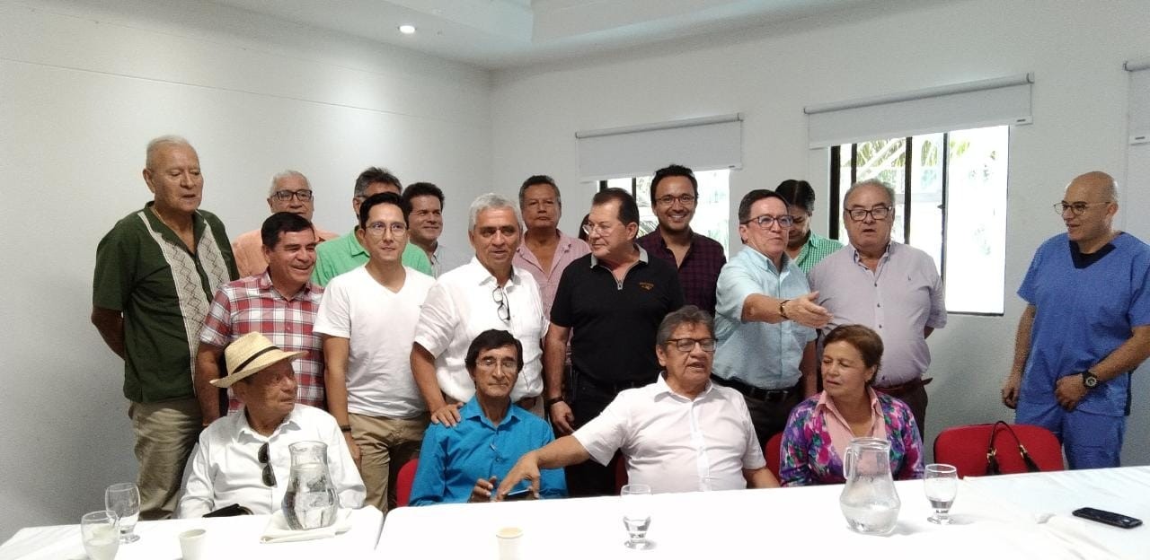 Grupo de conservadores e independientes refrendan apoyo a Petro