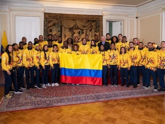 Colegios del país serán cuna del deporte: presidente Petro