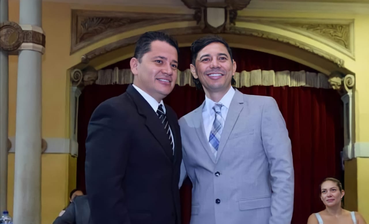 Hurtado despidió al secretario de Gobierno