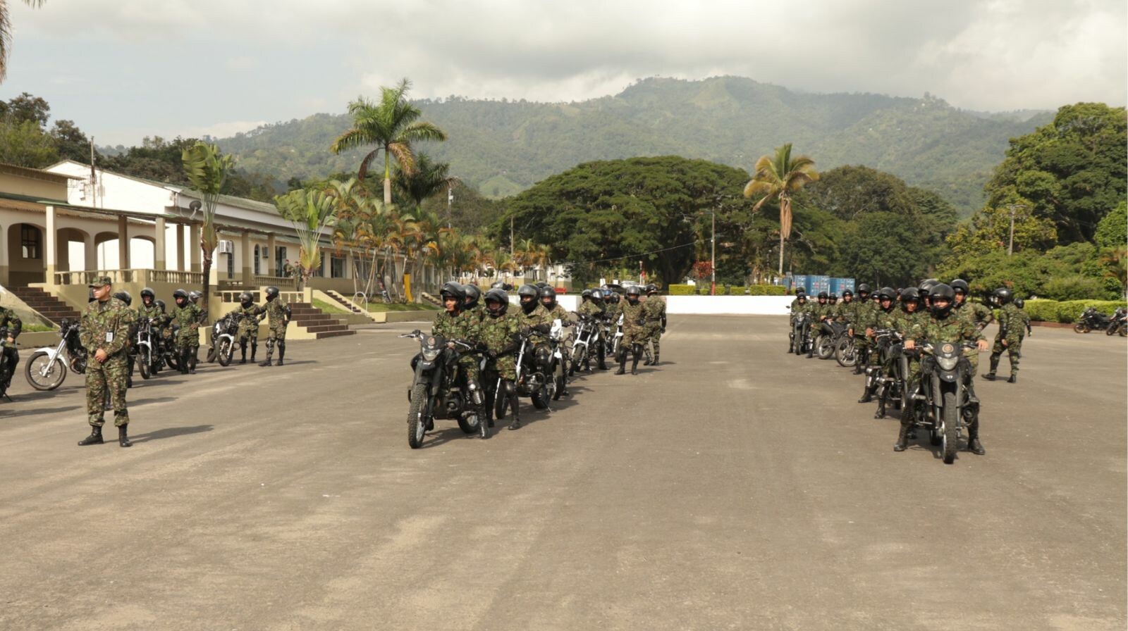 Ibagué refuerza su seguridad con 32 efectivos motorizados del Ejército