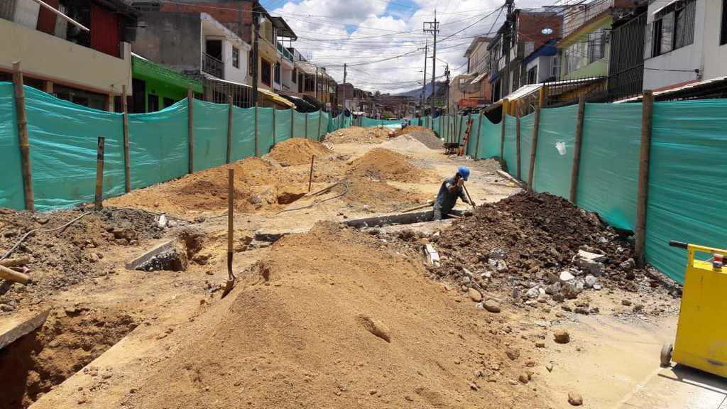 Operario del Ibal herido cuando realizaba una excavación
