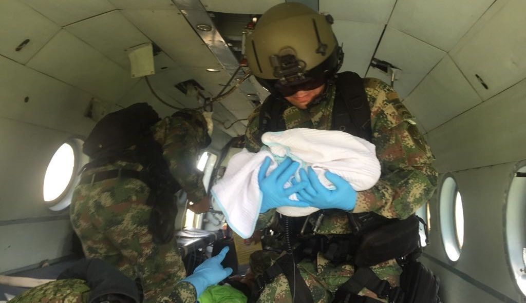 Ejército evacuó a dos bebés y un joven con complicaciones de salud en Planadas