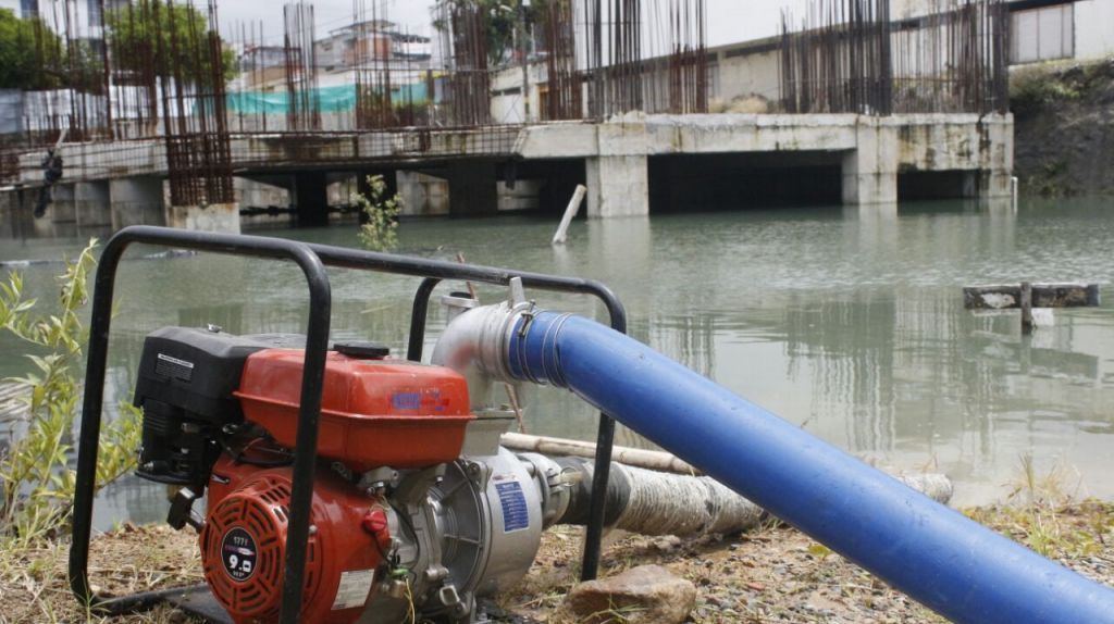 Con seis motobombas se extraen más de 16.000 metros cúbicos de agua en la 42