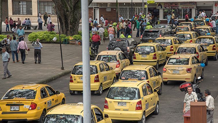 En octubre iniciará instalación de 2.249 botones de pánico para taxis