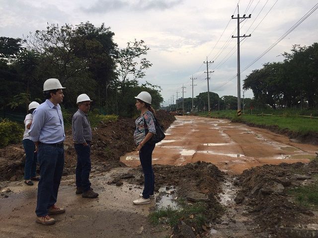 Doble calzada al aeropuerto de Perales lleva un 75 % de avance