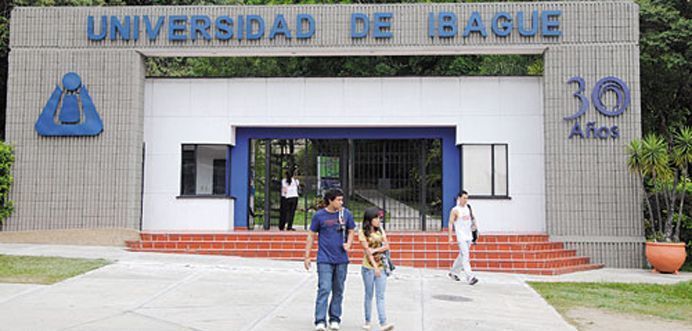Estudiante de la Universidad de Ibagué. rechazan despidos injustificados de docentes