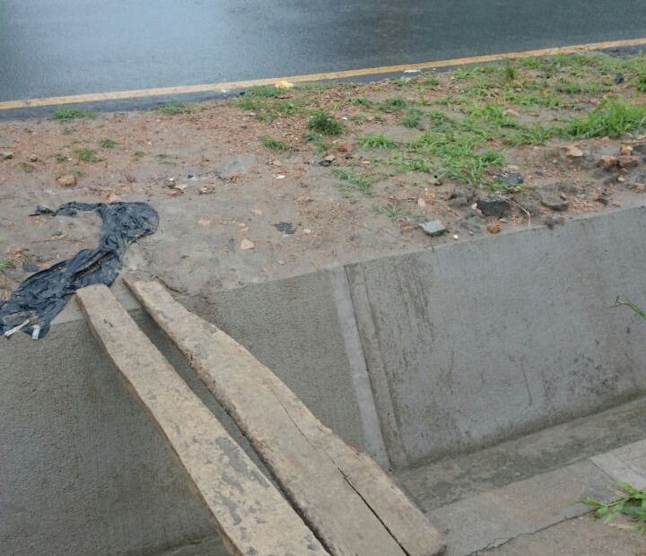 Trampa mortal en paso de la avenida al aeropuerto que comunica con La clínica Medicadiz