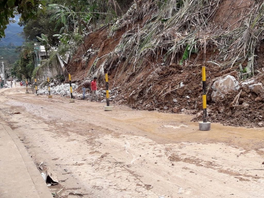 Habilitan paso a un carril en vía entre Terminal de Transportes y el sur