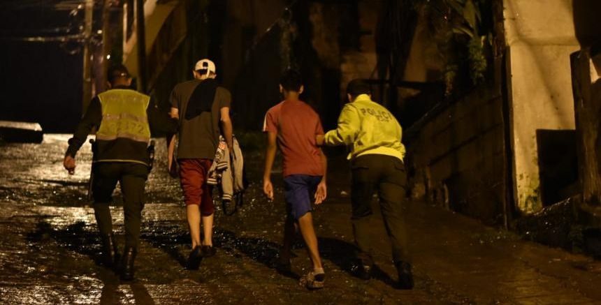 200 integrantes de la fuerza pública intervinieron la plaza de la 21