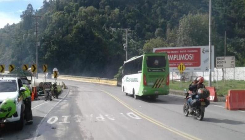 Se normalizó tránsito en la vía a Ibagué-Cajamarca tras desbordamiento de dos quebradas