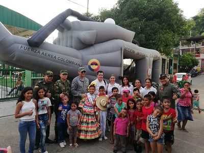 Encuentro de comunidades de Melgar con la FAC