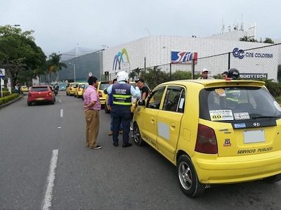 44 taxistas han sido sancionados por estacionar en la calle 60 de Ibagué