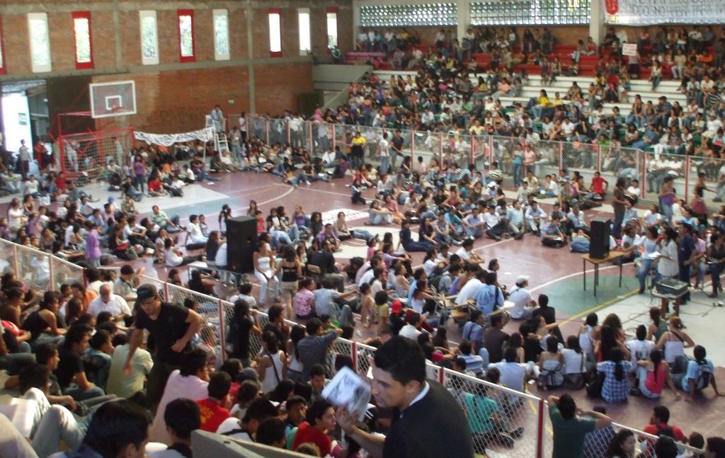 La universidad: una compleja maquina kafkiana...