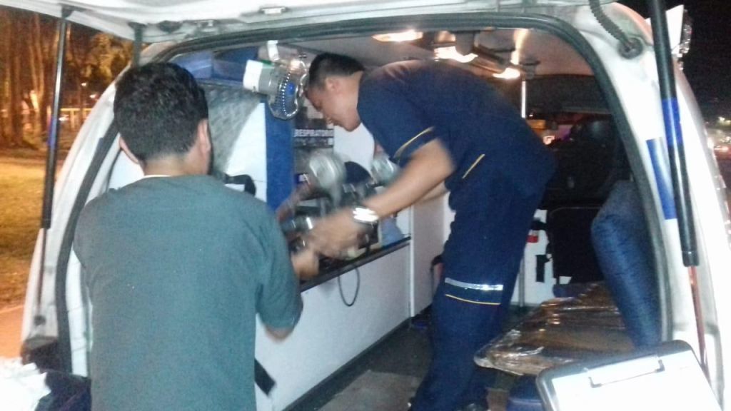 Autoridades siguen encontrando ambulancias con equipos médicos dañados