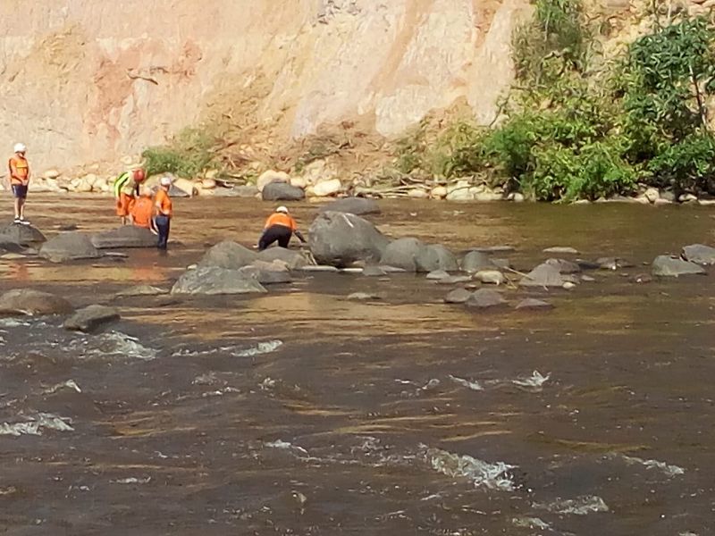 Defensa Civil rescató el cuerpo de un pescador en aguas del río Sumapaz