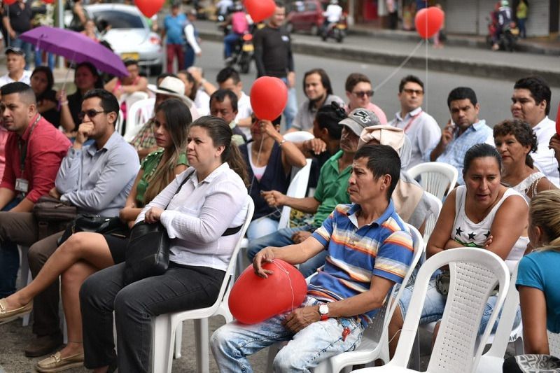 60 vendedores ambulantes saldrán de las calles y participarán en Mercados populares