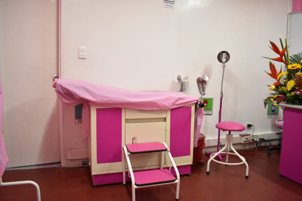 Habilitan consultorio rosa para prevención del cáncer y atención especializada en mujeres