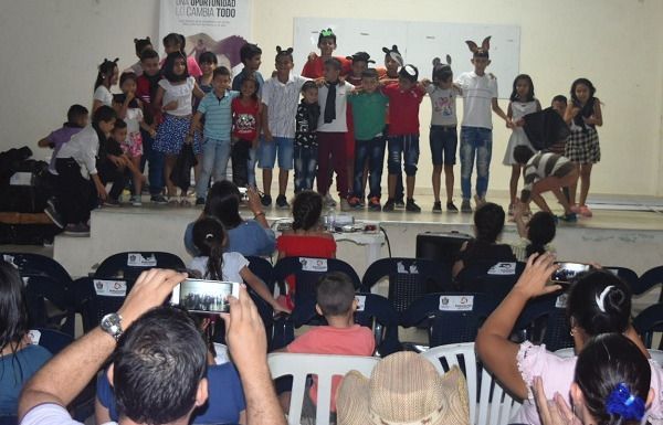 Finalizan en Modelia los refuerzos educativos para la paz