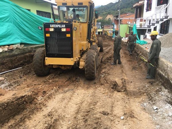 Alcaldía trabaja en recuperación de la malla vial en más de 15 barrios