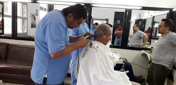 Aumento de corte de cabello en peluquerías, anuncian la cascada de alzas para el 2019