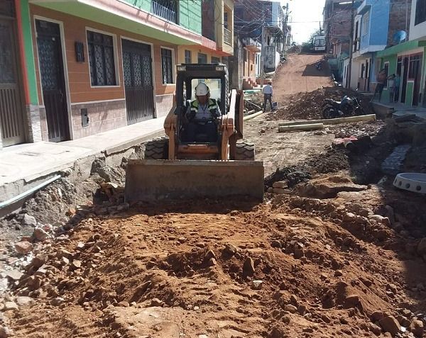 Administración Municipal verifica trabajos que asegurarán la pavimentación de la Calle 125