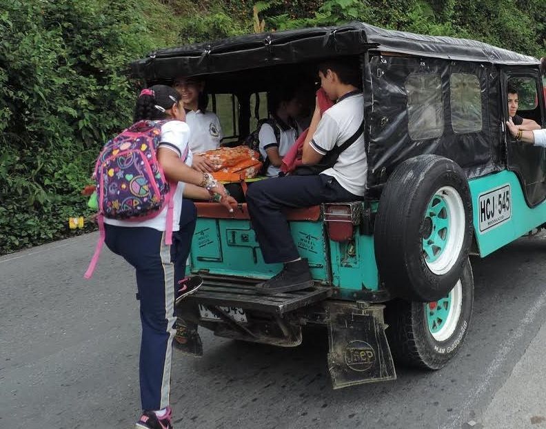 Otra vez con el mismo dilema, el transporte escolar