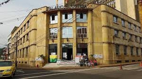 Tutelatón por despidos masivos del Federico Lleras Acosta