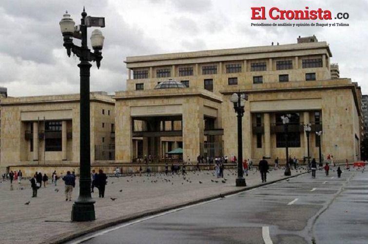 Fiscales vinculados a investigación de corrupción son denunciados ante la corte suprema