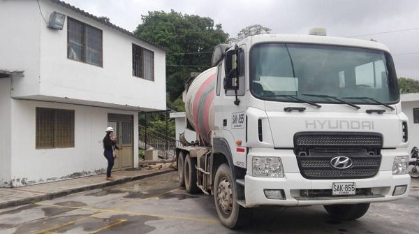 Avanzan obras de reforzamiento estructural de la Unidad Intermedia San Francisco