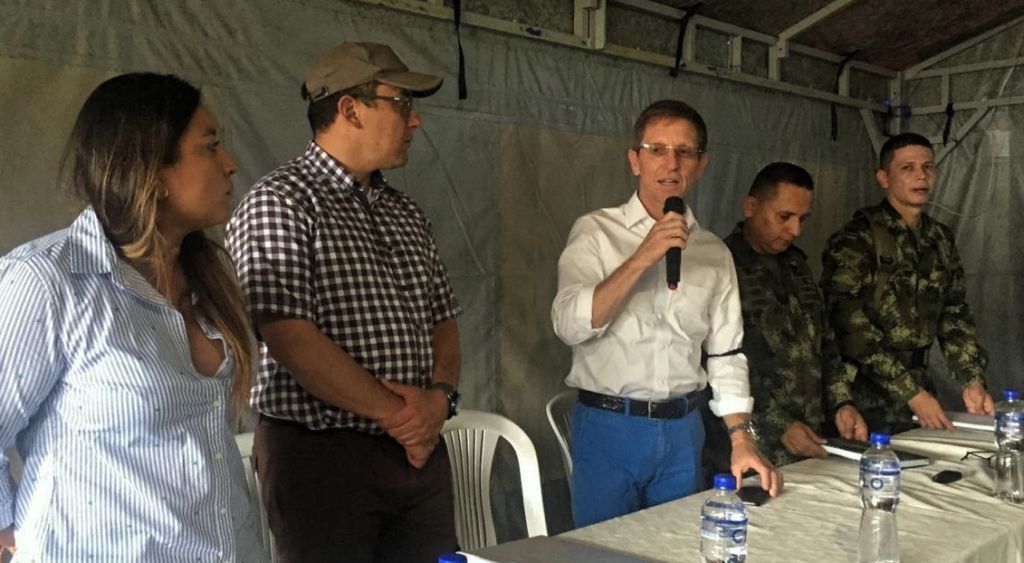 Gobierno aclara proceso de pago a excombatientes