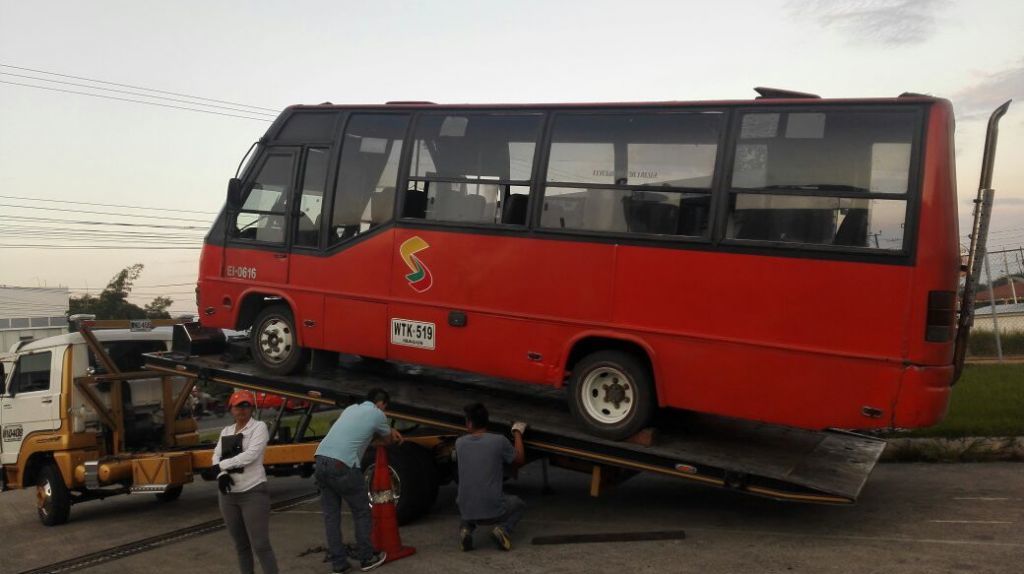 Inmovilizadas 4 busetas por emitir gases contaminantes