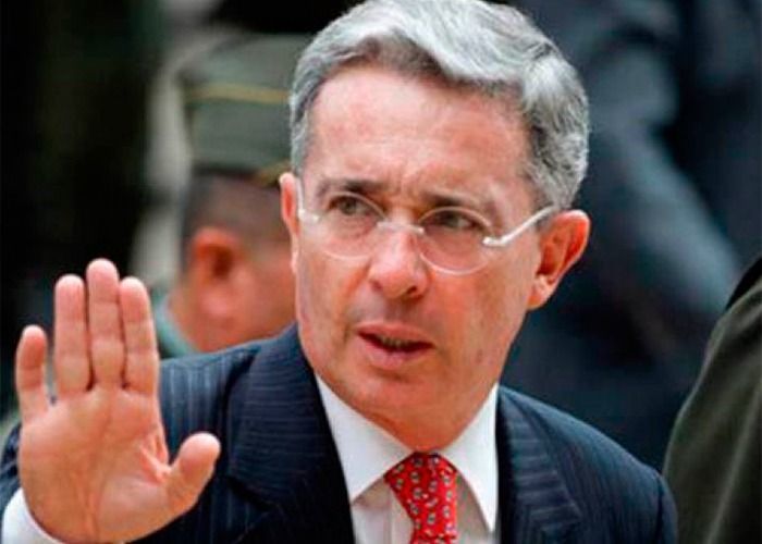 Uribe viene a poner ‘orden en la casa’