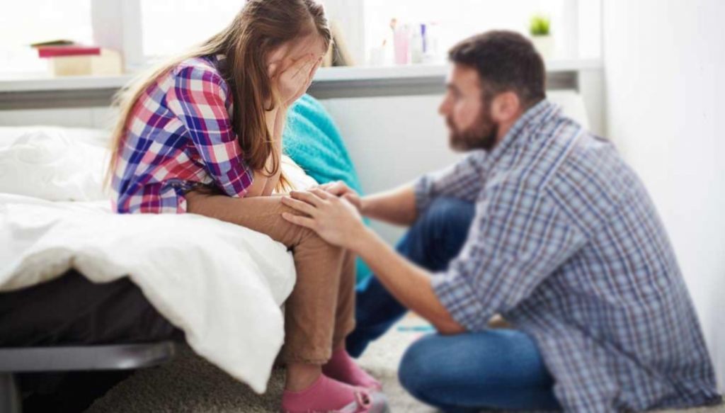 Llamado de atención sobre cuidado de hijas menores de edad