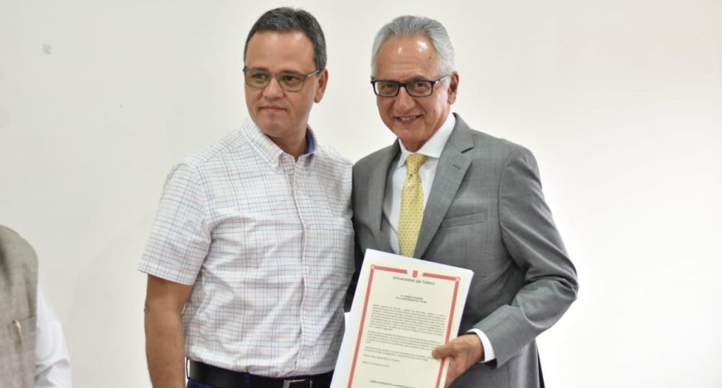 Condecoración para Jaramillo por exonerar a la UT del predial