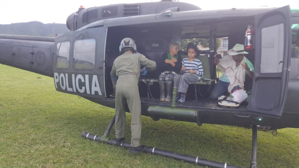 Rescatadas madre e hija que habían quedado sepultadas en vivienda del Líbano