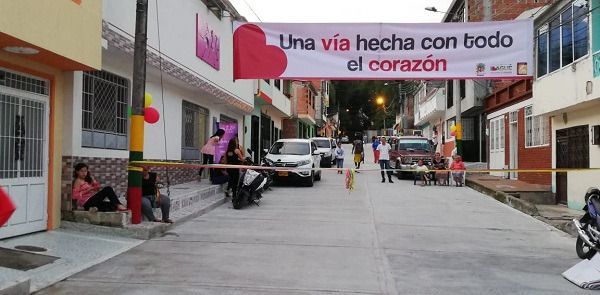 Alcaldía entrega nueva vía pavimentada en Ibagué