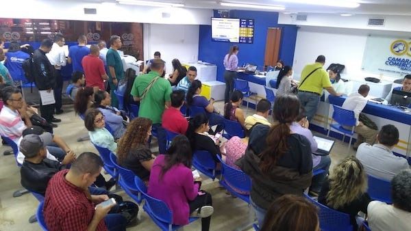 En pocas horas vence el plazo para que renueve su registro mercantil
