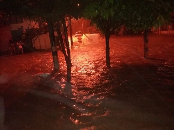 Fuertes lluvias afectan a 15 sectores de Ibagué