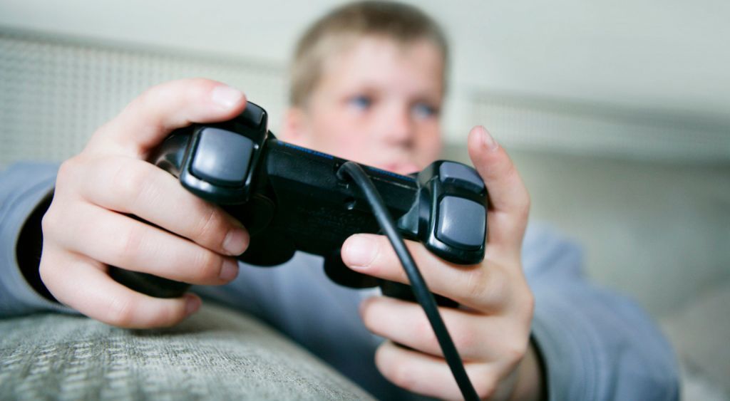 Videojuegos de contenido violento: Conozca cómo controlar la situación