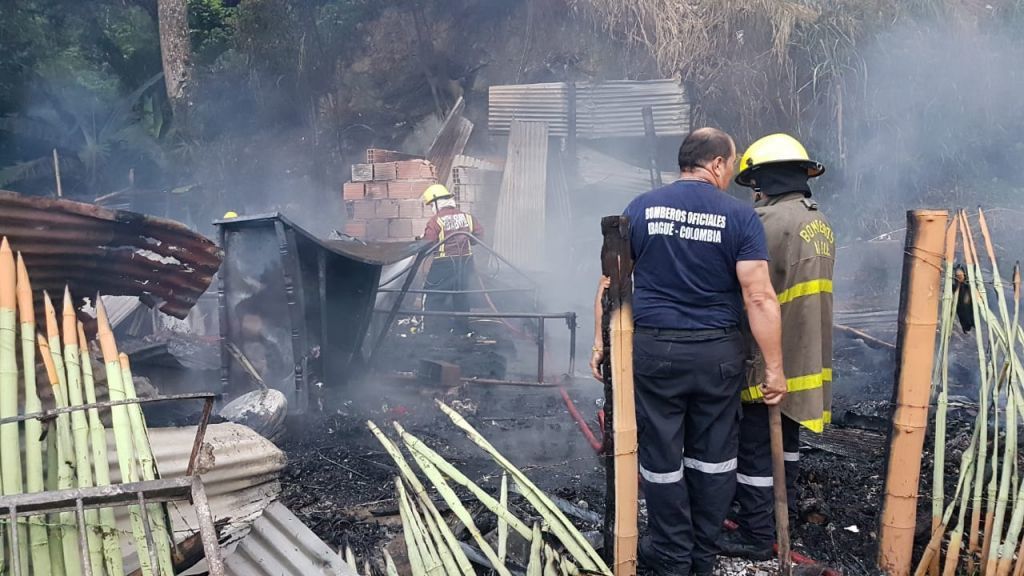 Incendio estructural en el barrio Martinica, fue controlado por los organismos de socorro