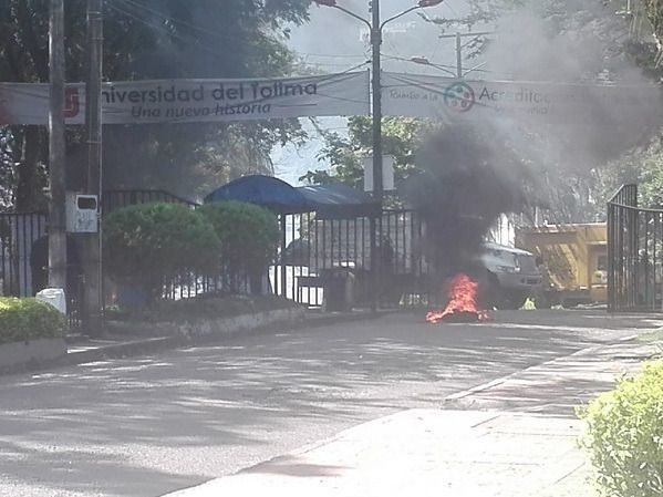 Capuchos protestan en la UT