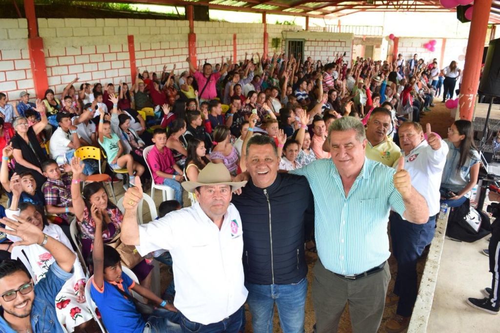 Ricardo Orozco recibe el apoyo de dos precandidatos a la Alcaldía de Fresno