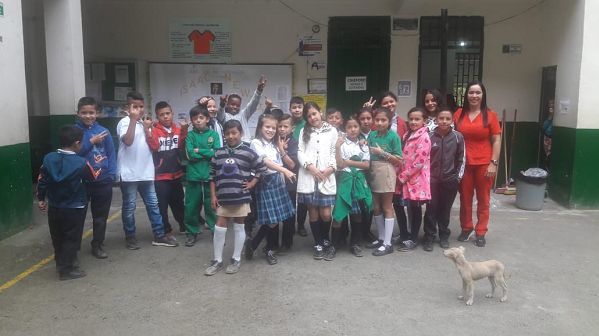 Sandra Tocora, una maestra que, con dificultades entrega conocimiento y amor a sus alumnos