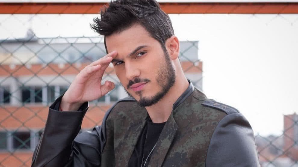 Pipe Bueno en audiencia por incumplimiento en presentación de concierto