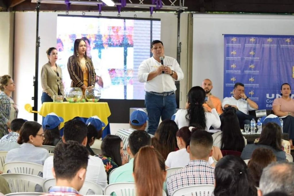 El puyazo de Milton Restrepo a Ricardo Orozco porque estaría rifando tablets